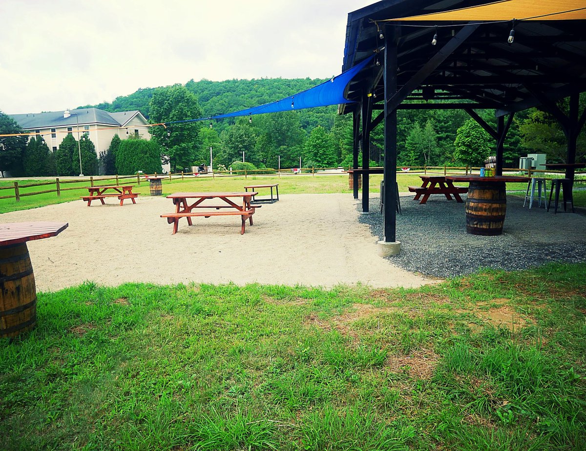 Saxtons R.Distillery tweet media