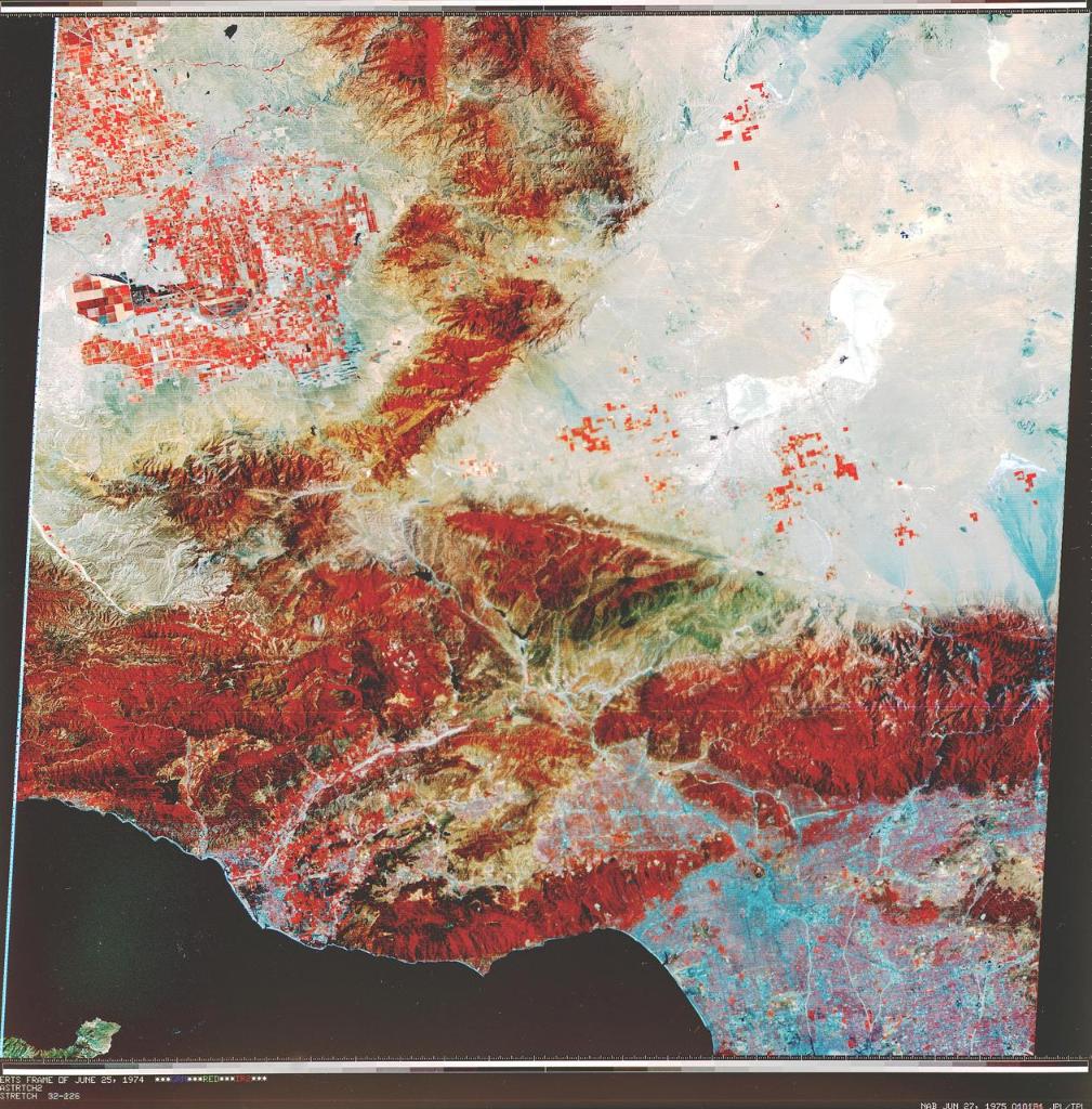 NASA_STI's tweet photo. #STIFlashbackFriday is looking back to the launch Landsat 1 on July 23, 1972, beginning more than 40 years of continuous observations of the Earth's land surfaces, oceans and atmosphere. Learn more about Landsat 1 on #NTRS! ๐ฐ๏ธ > https://t.co/dudl69JY7G https://t.co/uGJxS5rfK2