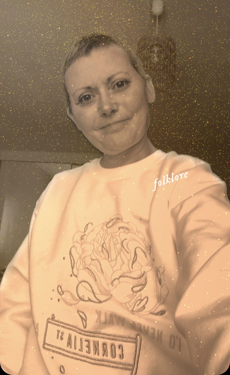 CVirginie4's tweet photo. Here is a picture of me before and me now and my story @taylornation13 @taylorswift13 https://t.co/uspKKMlA11
