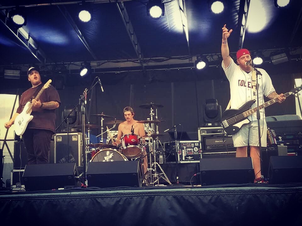 2SHOHIO's tweet photo. Last night was dope 🤙🏼 can’t wait for the next one https://t.co/PiaUZ4GZQ1