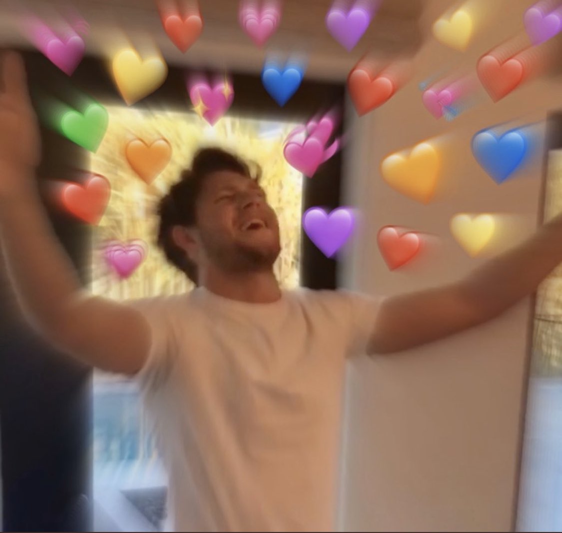 hourly1dmemes's tweet image. how we’ll feel when they finally release the #infinitymv 
#10YearsOfOneDirection