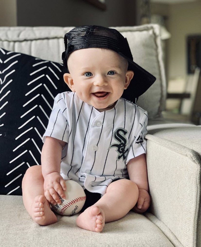 dani_beechy's tweet photo. @ChuckGarfien JJs first game🤍🖤 his cardboard cut out is in section 121 👀 #fantasticfaces #WhiteSox @whitesox https://t.co/mn9IvAKcsN