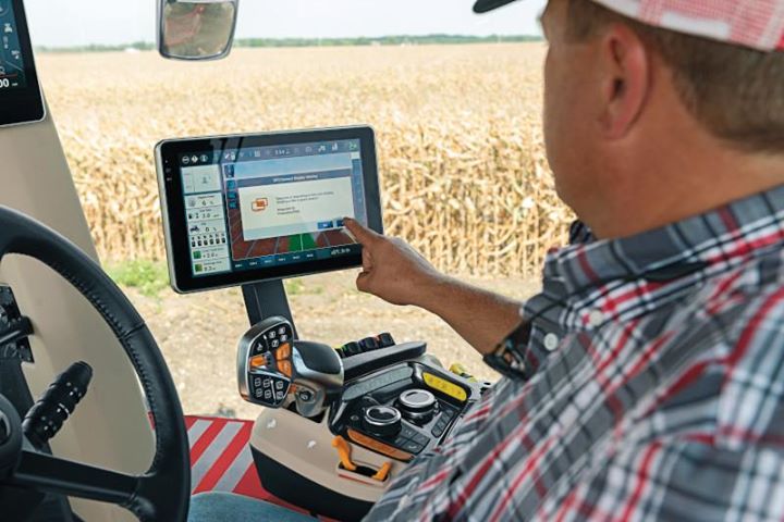 MillerSellner's tweet photo. One Display, Endless Possibilities. The AFS Pro 1200 maximizes control and automation in the cab. With just a few touches you can view and fine-tune options, calibrations and implement settings. Contact us to find out more: https://t.co/WXml7l7DAi
https://t.co/AJFfVSAfLs https://t.co/i4yQYM9YsR
