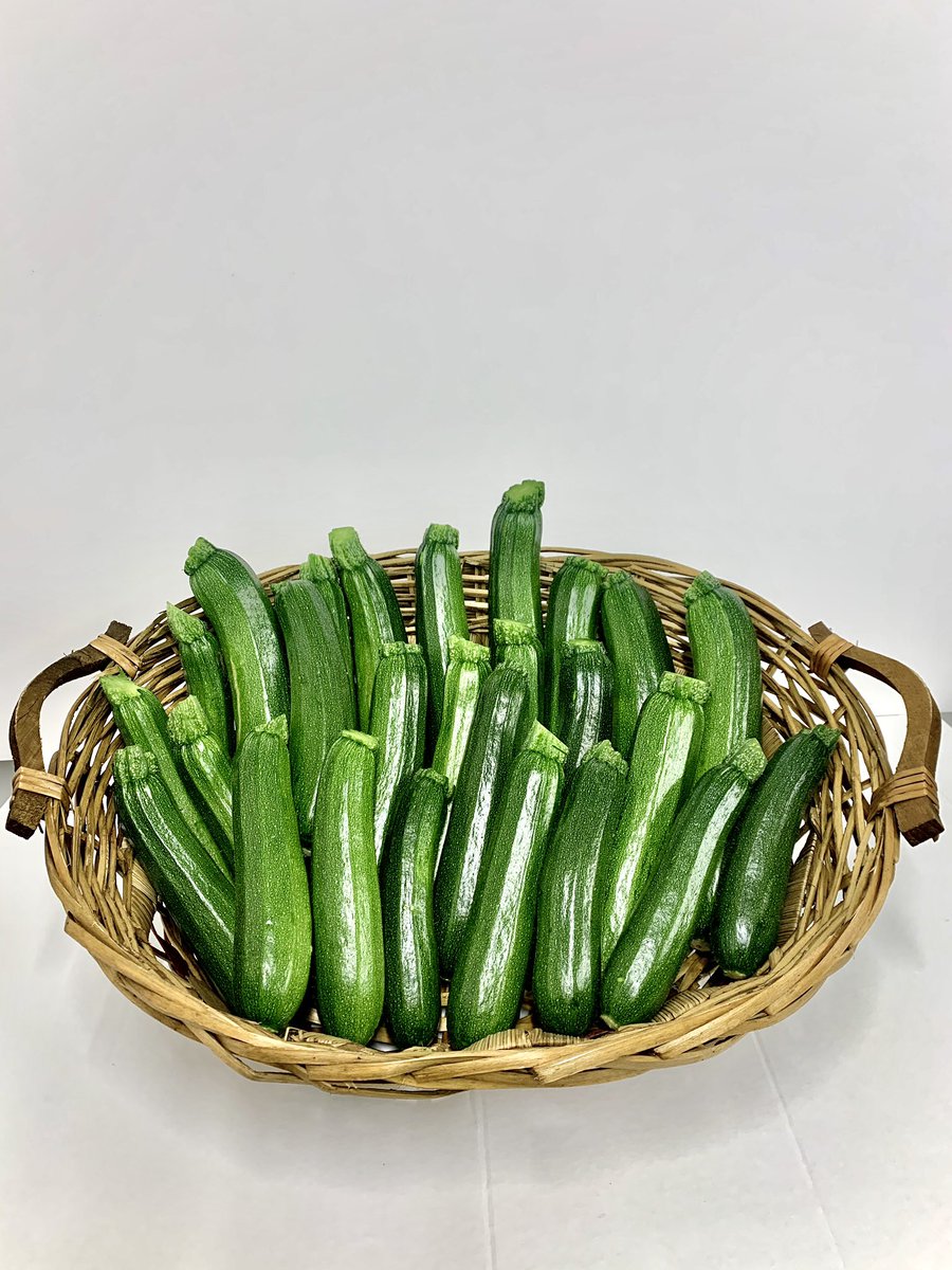 🥕LOCAL "IN SEASON" PRODUCE 🥕
⠀
We often get asked; "What's in season" or "What's local" 
⠀
We are proud to be from Norfolk &amp; to support the local producers around the county. 
⠀
Here is a selection of all things local and very much "In season" right now ! ⠀
⠀
#Local  #Veg