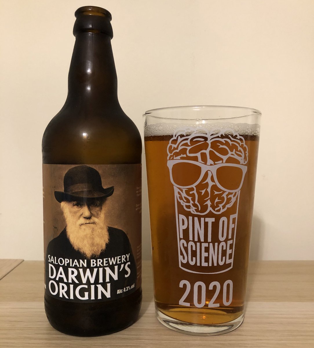JohnMulley's tweet photo. Had to break out the @pintofscience glass for my @SalopianBrewery #DarwinsOrigin beer. #PintOfScience2020 https://t.co/4lrSoG3djN