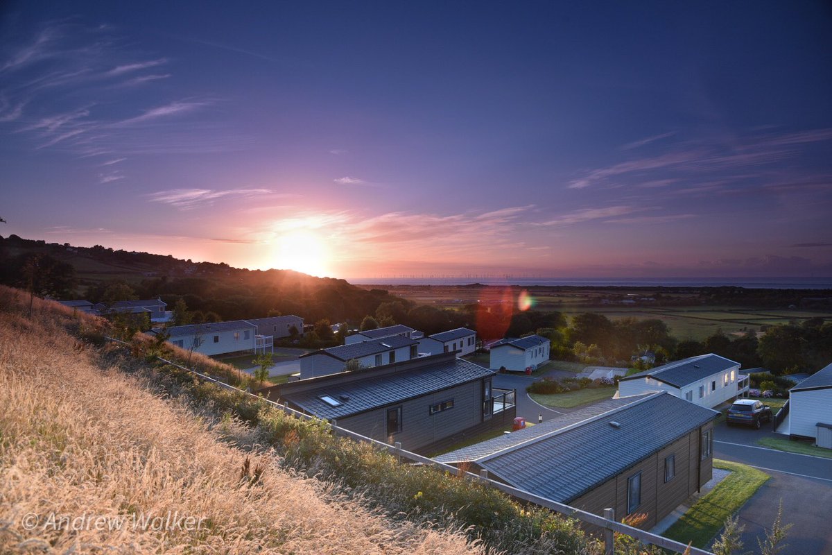 Tree Tops Caravan Pk tweet media