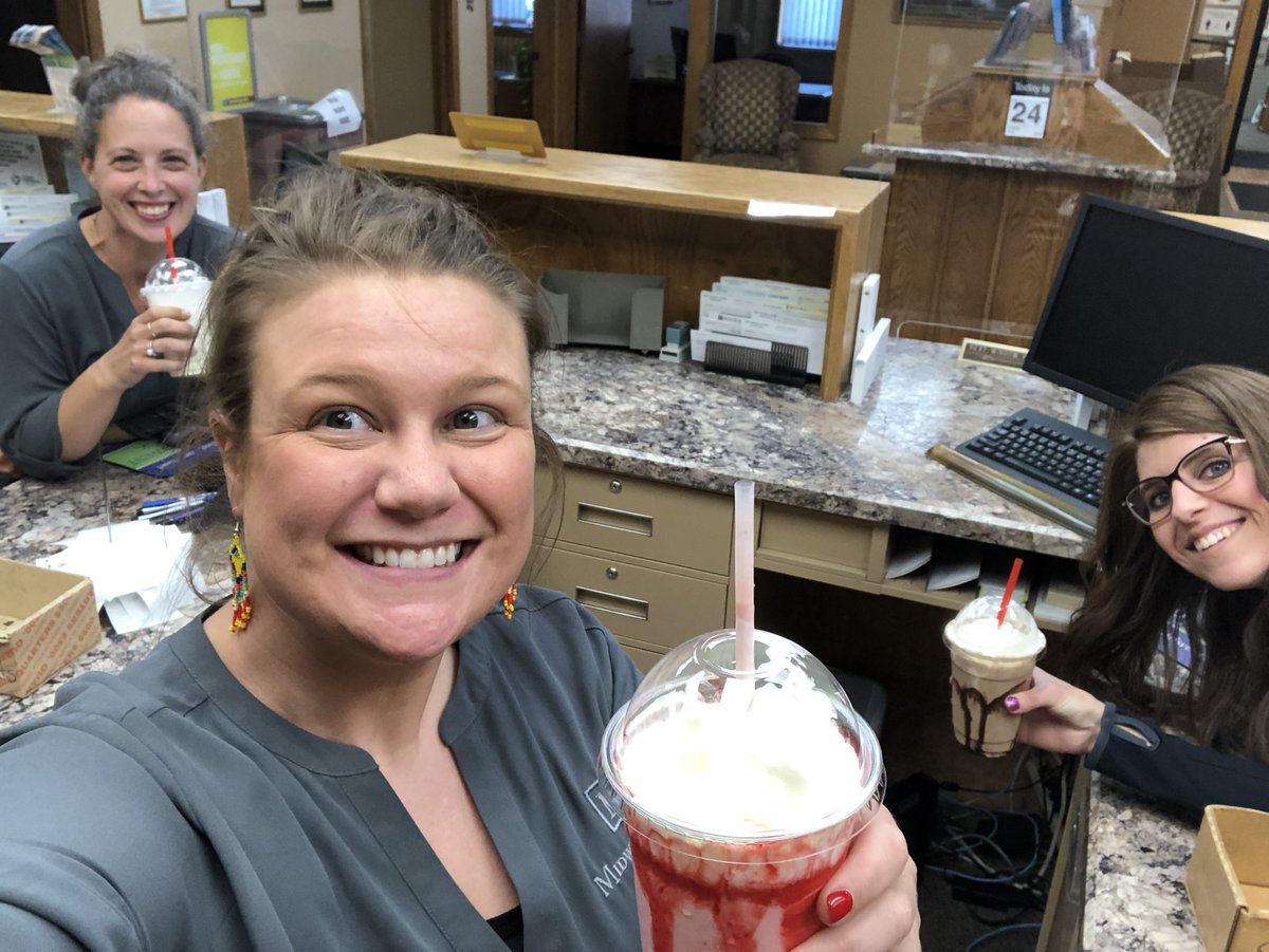 MidwestAllison's tweet photo. Malts from Pappy’s on this hot Friday! #MWBankTeam https://t.co/q2DdtR0uyr