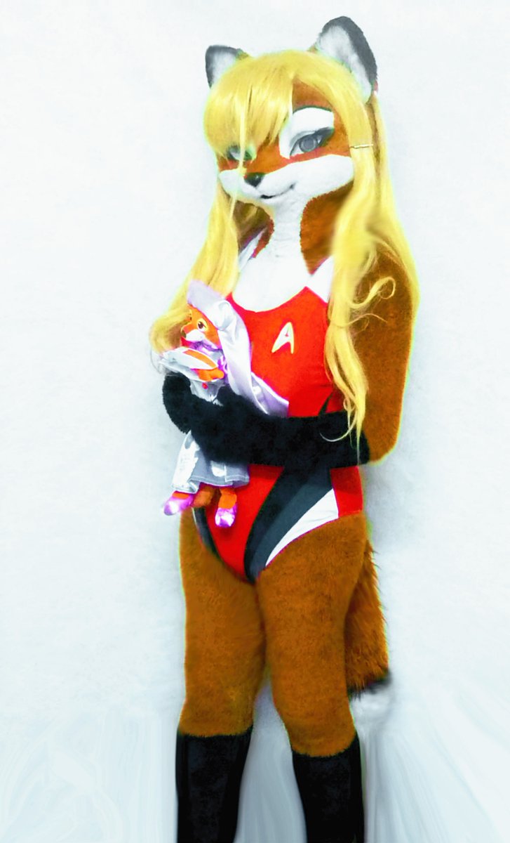 Wincey Foxi (@winfoxi) on Twitter photo 2020-07-24 20:26:04 NewRedShirts at...