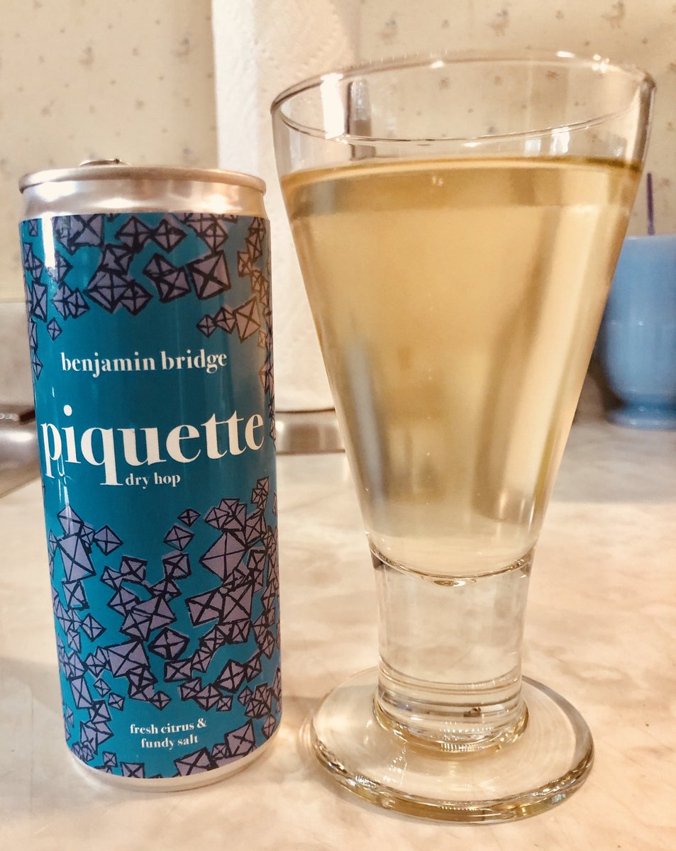 debjeans's tweet photo. Another tiny can of wine from Benjamin Bridge. βfresh citrus & Fundy saltβ #winetimeagain π https://t.co/BXfEJbKoP5
