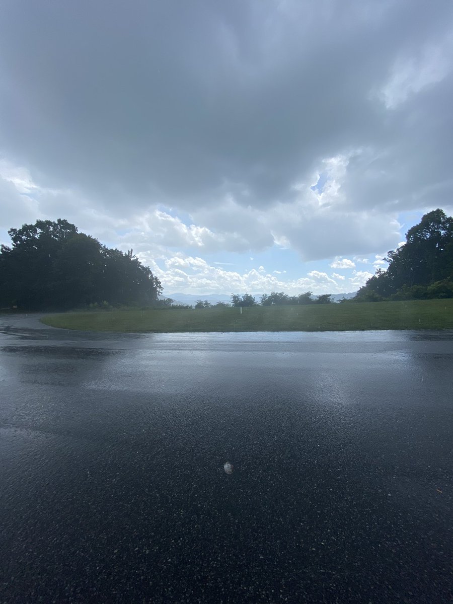 Lunch on the <a href="/BlueRidgeNPS/">Blue Ridge Parkway</a> is always 10/10 even if it is raining.