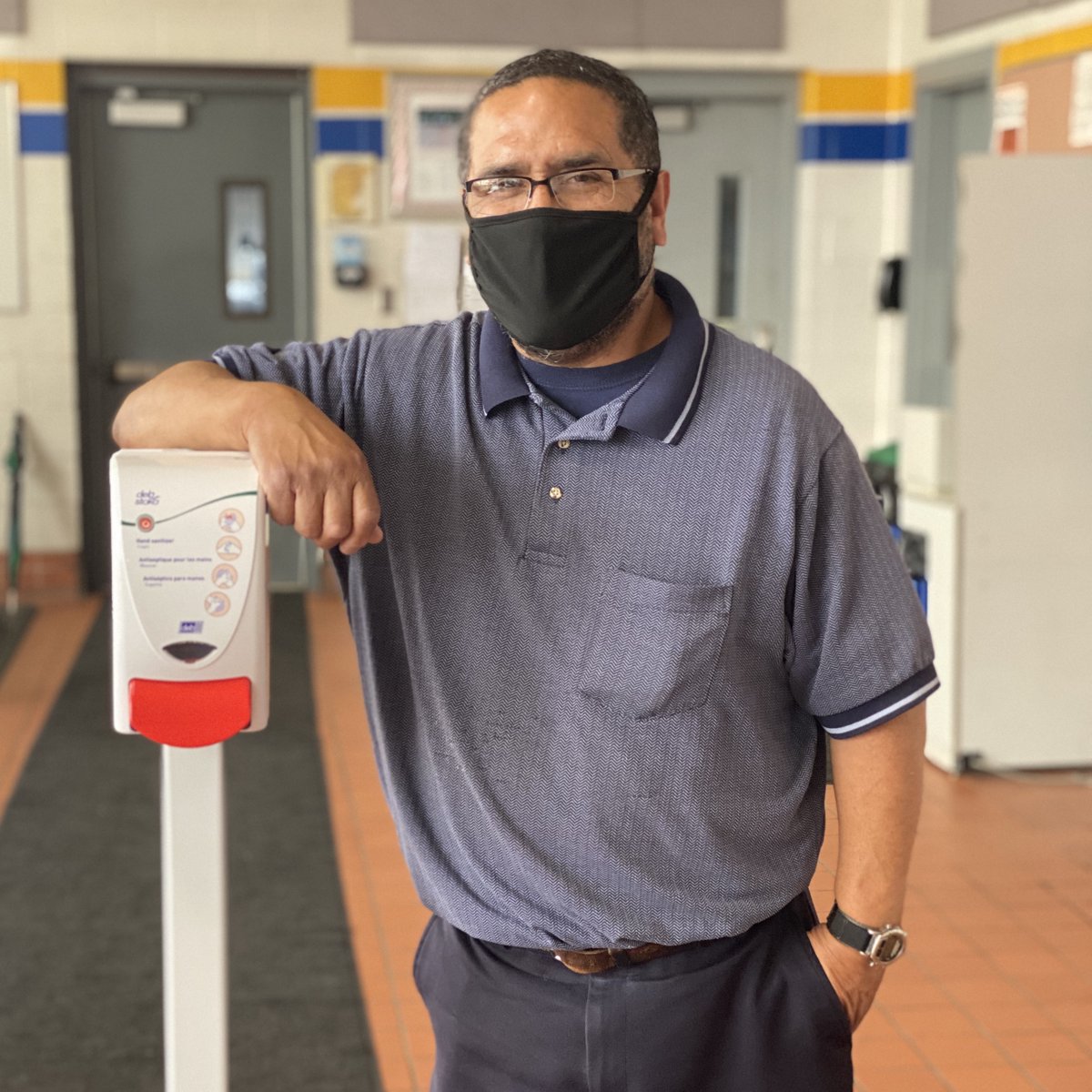 TARTA_Toledo's tweet photo. You might not be able to see it, but TARTA bus driver, Juan, is grinning from ear to ear. After receiving a customer appreciation call for his friendly service & skillful driving, he’s ready to take on the day. #FeelGoodFriday #TeamTARTA #TransitExcellence https://t.co/buvb0dCAOy