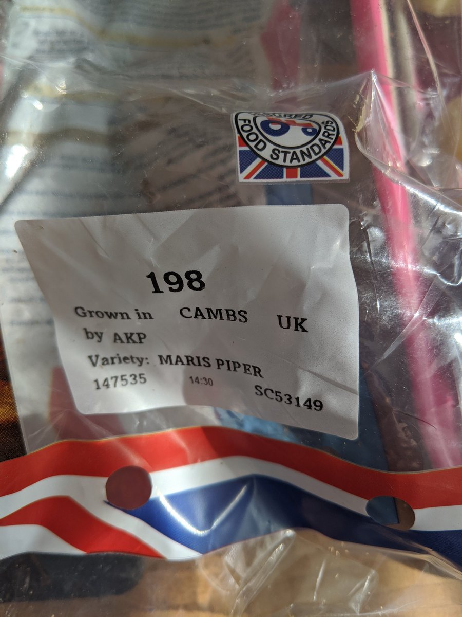 a4tsi's tweet photo. @Tesco Nice potatoes. What am I supposed to do with these? https://t.co/Cw2pdteJ5y