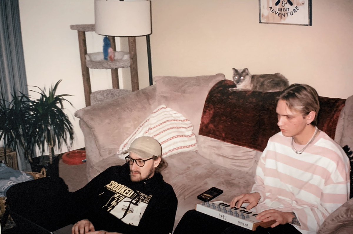 HOLD CLOSE tweet media