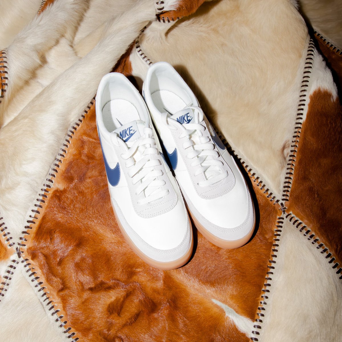 _AugustShop's tweet photo. A shoe that’s meant to get a little beat up. 

The @Nike Killshot 2s are available now at August, both in-store and online at https://t.co/YWsjyYS8Ty 

#August #AugustShop #AugustMadison #Nike #NikeKillshot https://t.co/VuWHnxCVx9