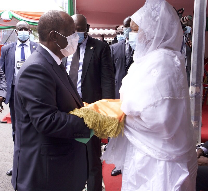 AOuattara_PRCI's tweet photo. Je salue l'importante contribution du Premier Ministre Seydou Elimane DIARRA au développement de notre pays et à la réconciliation nationale ainsi que ses qualités humaines et professionnelles.

Repose en paix Tonton ! https://t.co/pQYAMqgkBe