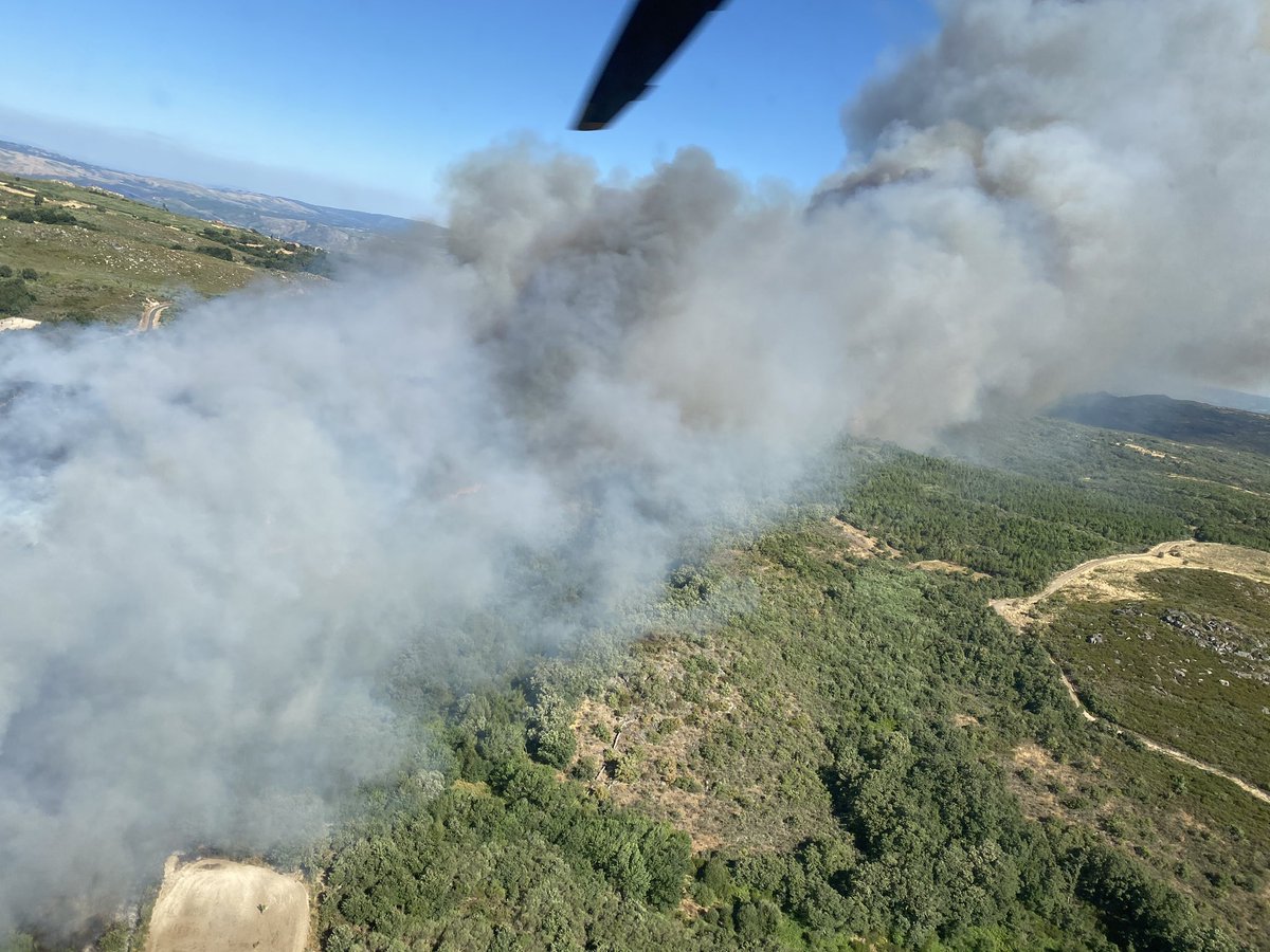 BMarroxo's tweet photo. Sobrevoando #iiff Monterrei, Ourense https://t.co/Hyyl97i9OS