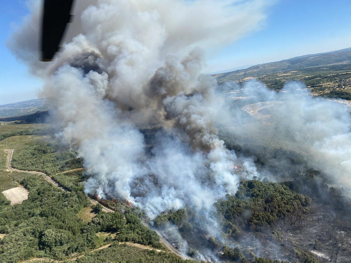 BMarroxo's tweet photo. Sobrevoando #iiff Monterrei, Ourense https://t.co/Hyyl97i9OS