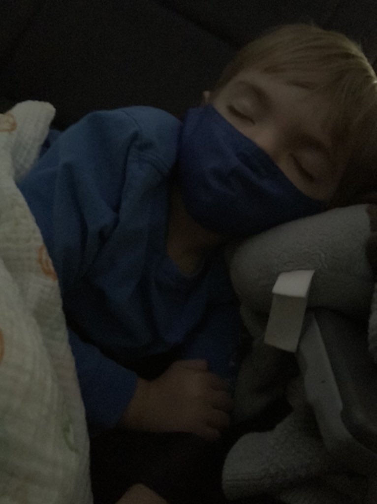 Christyn_Laine's tweet photo. When you luck up and your kids sleep on your flights 🙌🏻 https://t.co/8wySqN8CZS