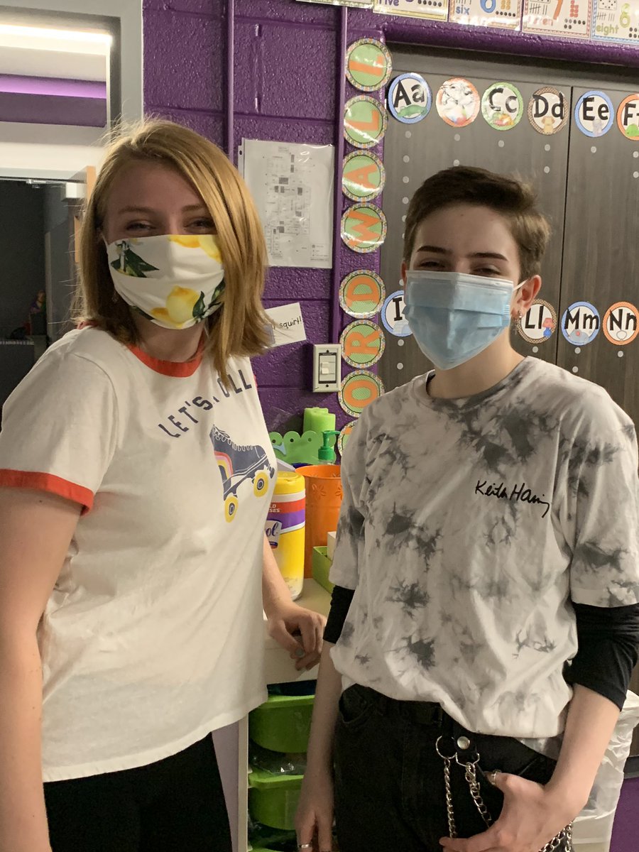MrsGarrettNKC's tweet photo. Love my A+ students!  They are rockstars!   #superhelpers #thankfulteacher #WarriorsExplore #ssdpride https://t.co/ov4z4sWoIK