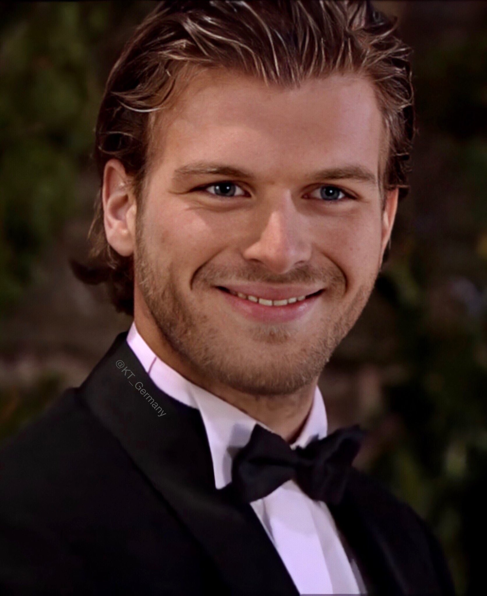 Kıvanç Tatlıtuğ Germany on X: "What a groom 🤍🧿✨ #MehmetSadoglu #Gümüs  #KıvançTatlıtuğ https://t.co/J3B66hkQnl" / X