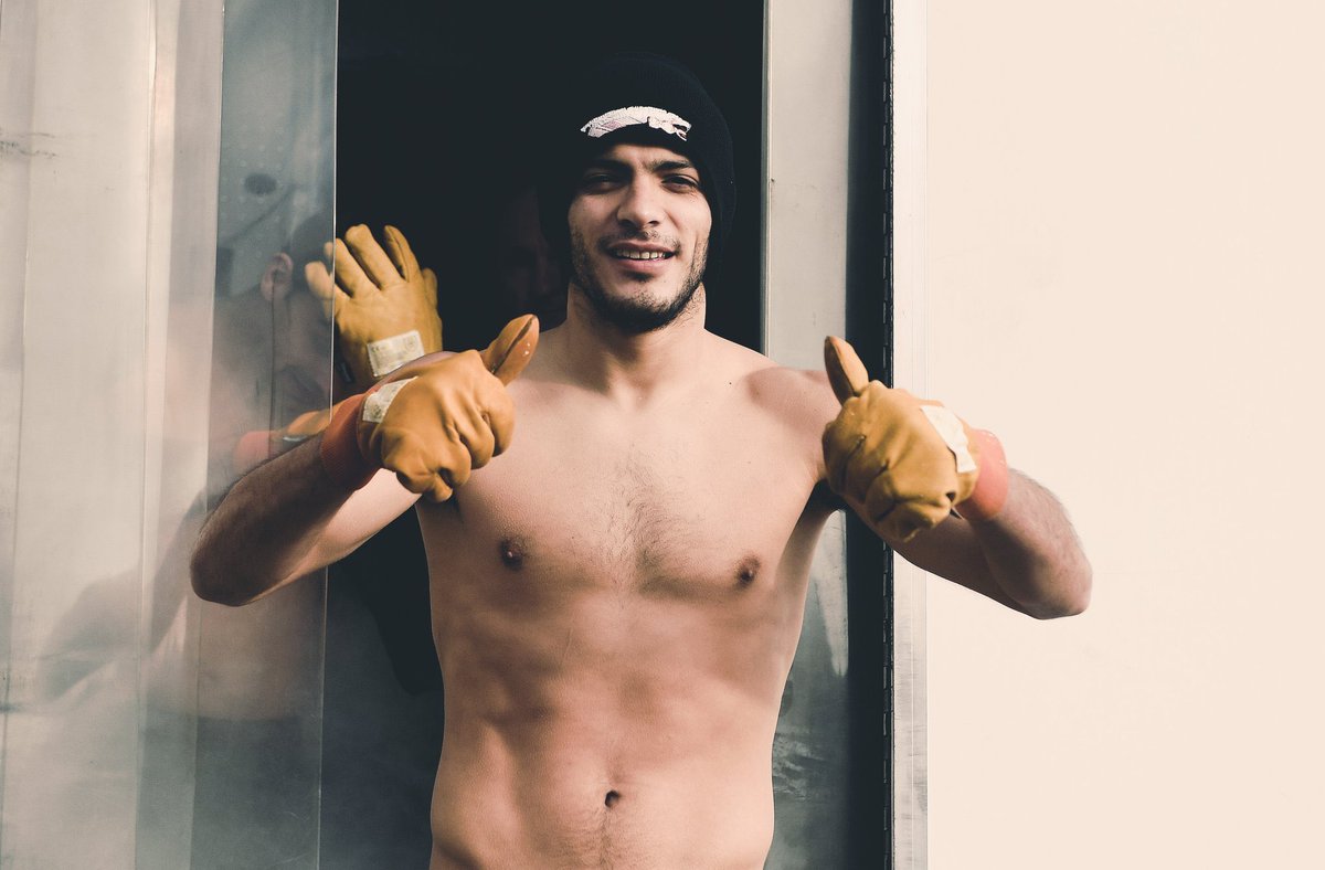 SPORTPIX98's tweet photo. ¿A quién les gusta Raúl? 🖐 https://t.co/4lfFNyc6Cu