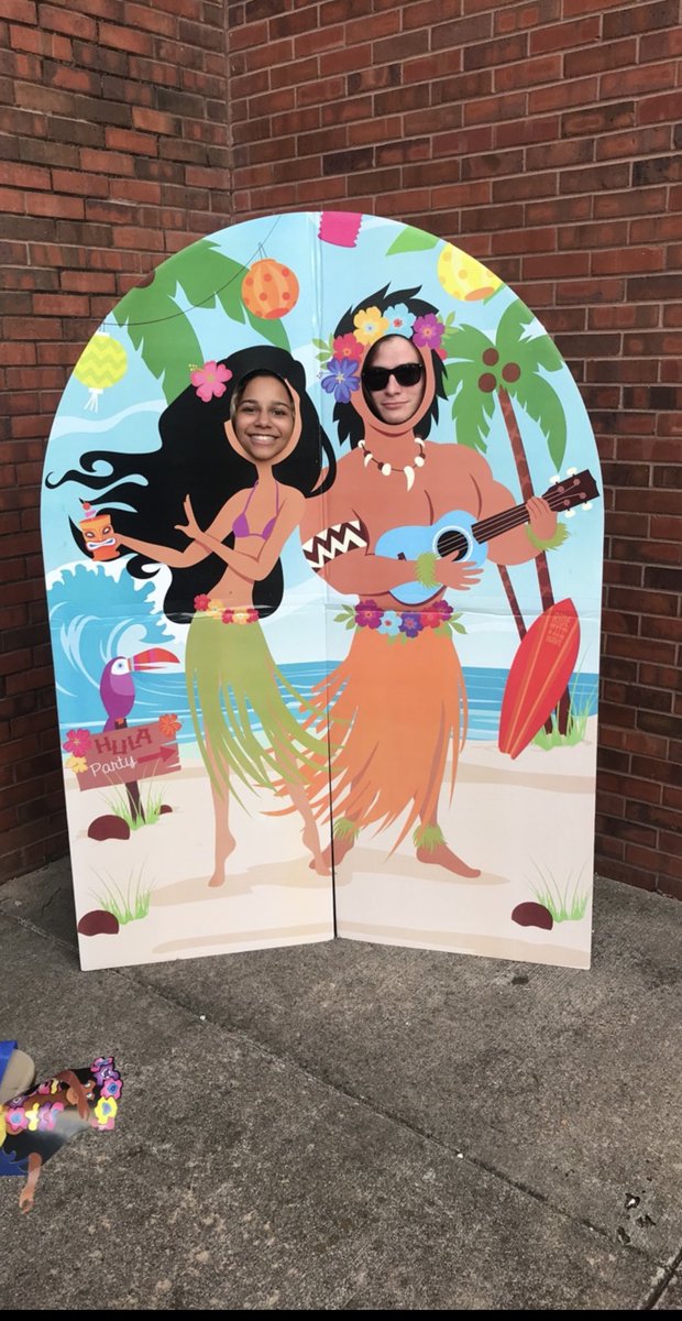 TMCiaraA's tweet photo. Since I have started going to WSU I have fallen in love with the university. I show my shocker spirit by going to all the wonderful event that are held on campus and making new friends 😁.@newSHOCKS https://t.co/S77911122P