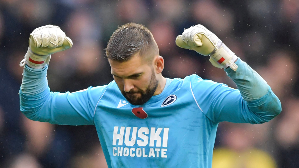MillwallFC's tweet photo. 😉 A thread, but as you scroll down, @1BartMan1's saves get better and better...

#Millwall https://t.co/yhqd9Mr8Rp