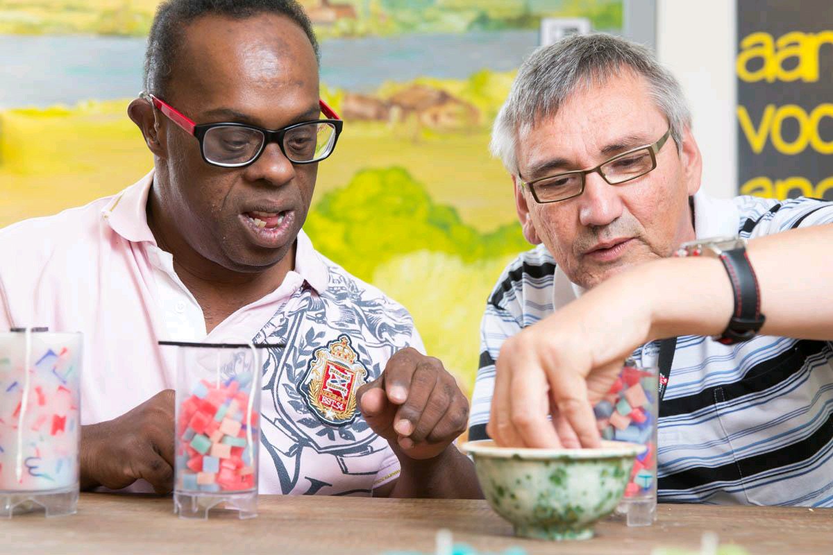 Ben jij op zoek naar een diverse baan en vind je het leuk om op verschillende locaties ingezet te worden? Bekijk dan snel onze vacatures als Flex-begeleider.

Flex-begeleider omgeving Wageningen/Rhenen zideris.nl/werken-en-lere…
Flex-begeleider Rhenen-Stad zideris.nl/werken-en-lere…