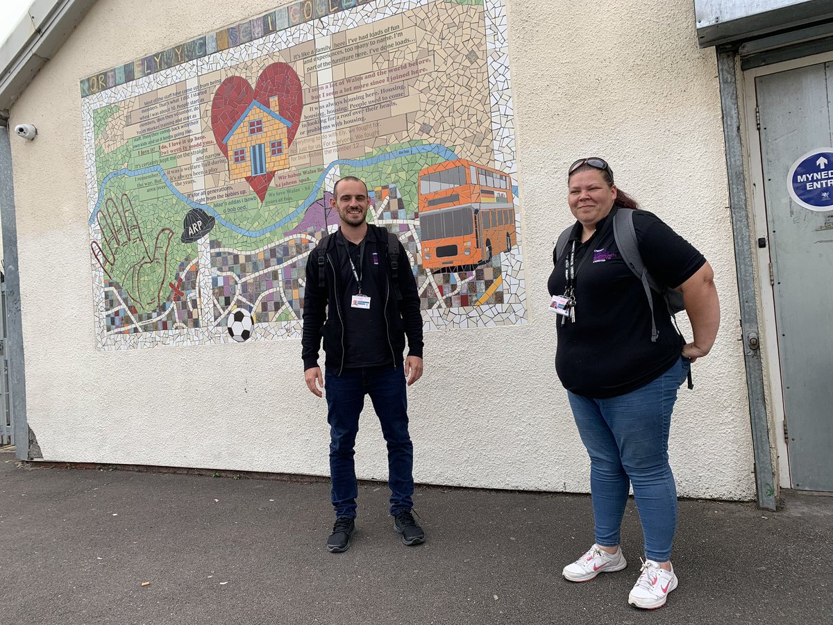 YouthCardiff's tweet photo. Staff team out this evening will be covering Ely and Caerau #StreetBased #Outreach
Staff mas heno yn cyfro Ely a Caerau #GwaithStryd #EstynAllan
@ely_yac https://t.co/T5EmtQbrGp