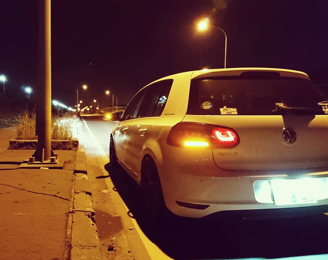 Utarou111's tweet photo. 思い立って夜ドライブ
night runner.
#vw #volkswagen #golf #golf6 #mk6 #mkvi #ゴルフ6 #tsi #maniacs #hasepro #rays #homura #2x5s #nitto #carbon #BLITZ #zzr #cox https://t.co/JNXlWSkJrr