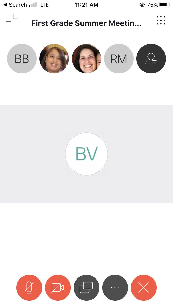 ValdesNativ's tweet image. look at our 1st grade techers collaborting in webex @LewisvilleES #ponystrong