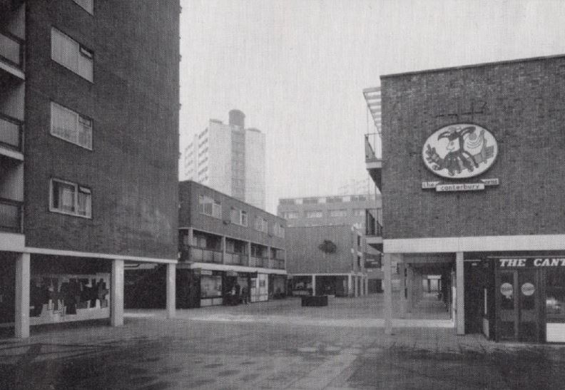 6/ But the LCC was concerned with more than mere housing. Here’s the shopping centre on the Brandon Estate in Southwark, ‘Neighbours’ by Siegfried Charoux at the Highbury Quadrant Estate in Islington, and a play sculpture on the Locksley Estate, Stepney.