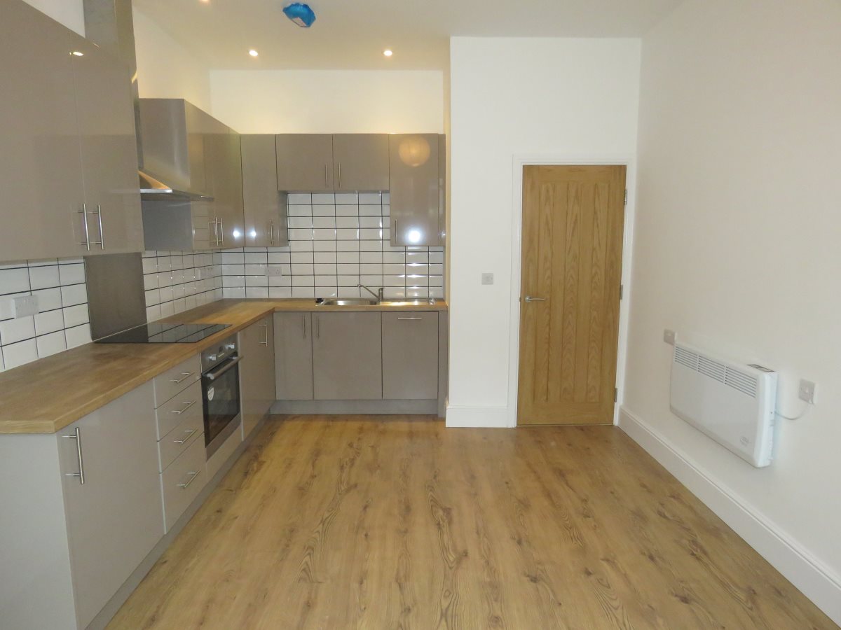 lettersyork's tweet photo. Fancy a smart 1 to 2-bed ground floor apartment with its own rear patio a short walk from York's city walls? Take a look at this gem (Ref 224): https://t.co/nGkrNO8joe #York #tolet #1bed #2bed #outdoorspace https://t.co/OwWRG8ZQXi