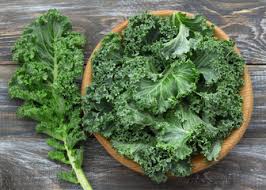DominiquesBest's tweet photo. Super Food Rocks!
Curly Kale has the following benefits:
nutrient dense, antioxidants, vitamins C & K, lowers cholesterol & reduces heart disease
Many ways to cook it. Stay tuned! :-)
#CoachRo #nutrition https://t.co/b7g9c6rMh0