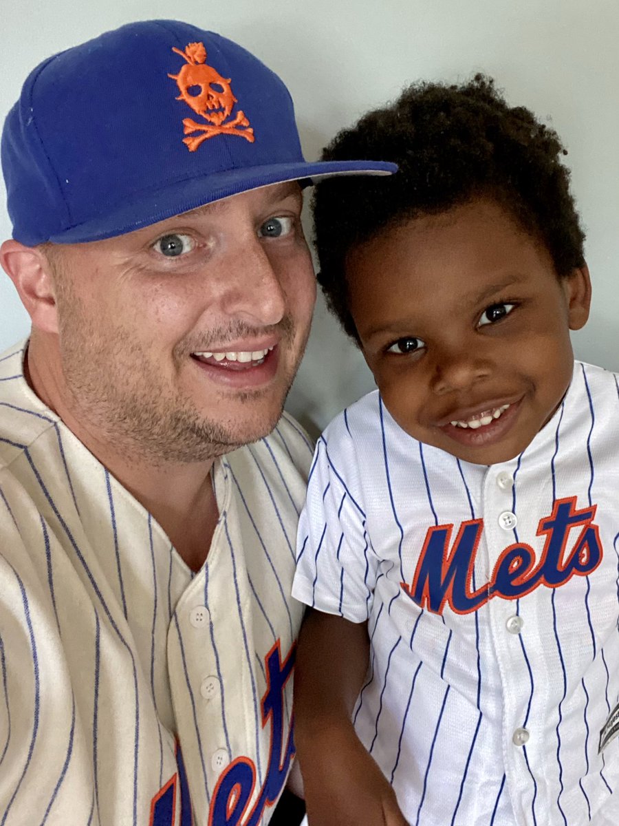 OG_JoeSimo's tweet photo. It’s #OpeningDay!!! #LGM #LFGM #craftgeer https://t.co/wOSFTm0wlN