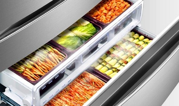 Jayelle_Kdiamond💎 on X: One more thing, most Korean family have 2  refrigerators at home. 1 for standard use, 1 for Kimchi. Kimchi refrigerator  is for long-term storage. Do we really? Yes.  /