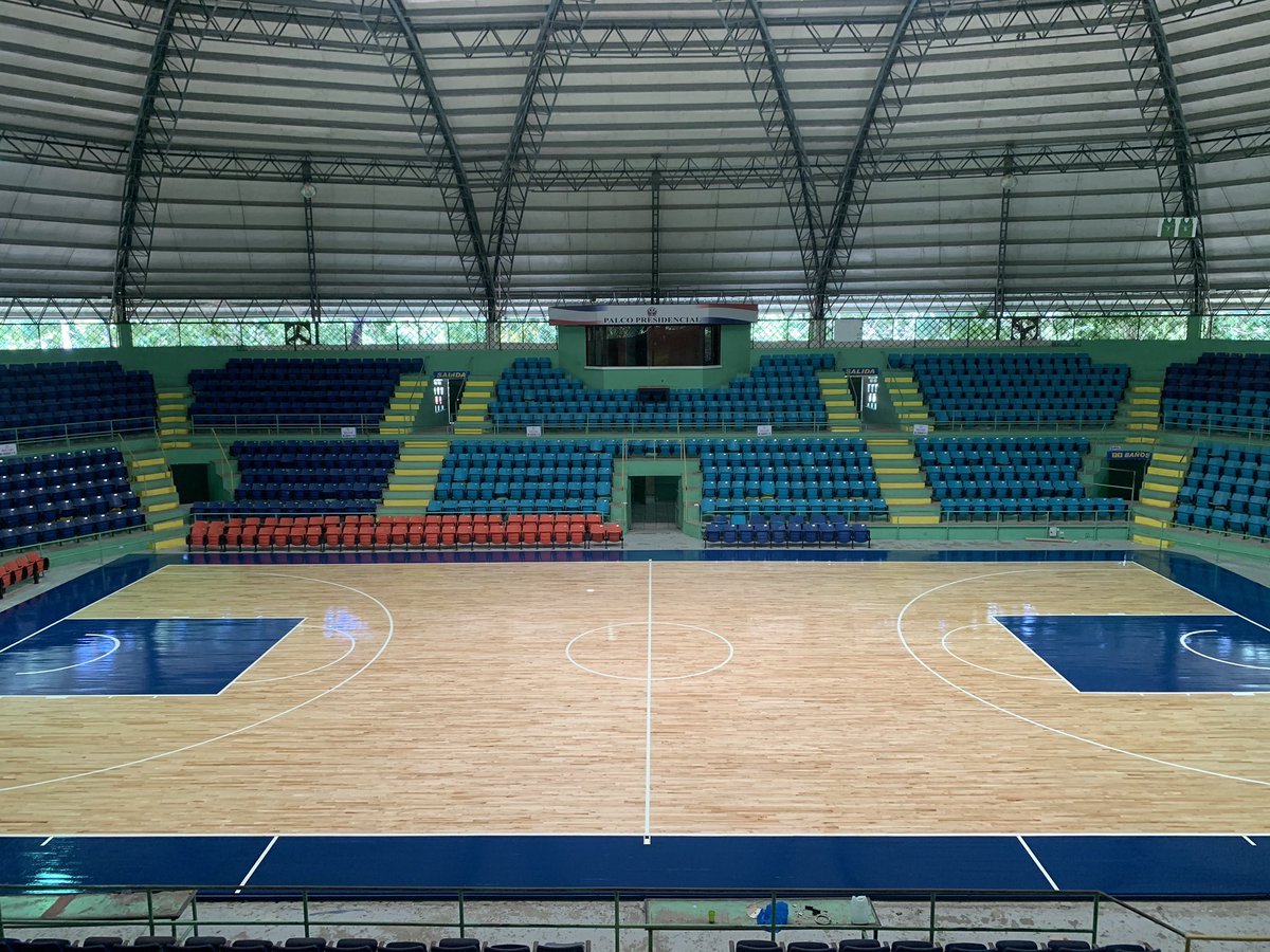 jscoronado15's tweet image. Gran parte del éxito de nuestro equipo se debe a un  alto grado de empeño y arduo trabajo, por esta razón, hoy nos complace decir que terminamos con éxito el proceso de instalación de tabloncillo en el Polideportivo Fernando Teruel de nuestra ciudad de La Vega.