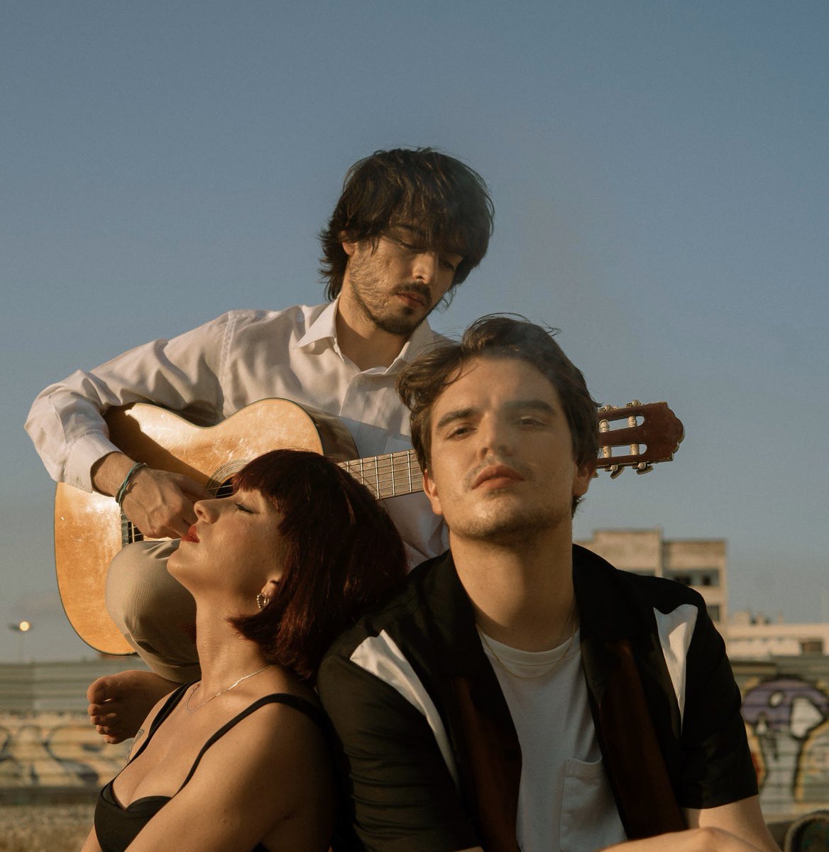 catalanarts's tweet photo. It's time to discover @Penelopeytal live on @PrimaveraPro #PRO2020 streaming platform!🎧🎶
✨Combining electronic bases with winds of jazz, flamenco guitar and a sprinkling of melodic gift like the magic powder that gives its name to their surprising debut album Polvos Mágicos✨ https://t.co/KHSErPMUV8