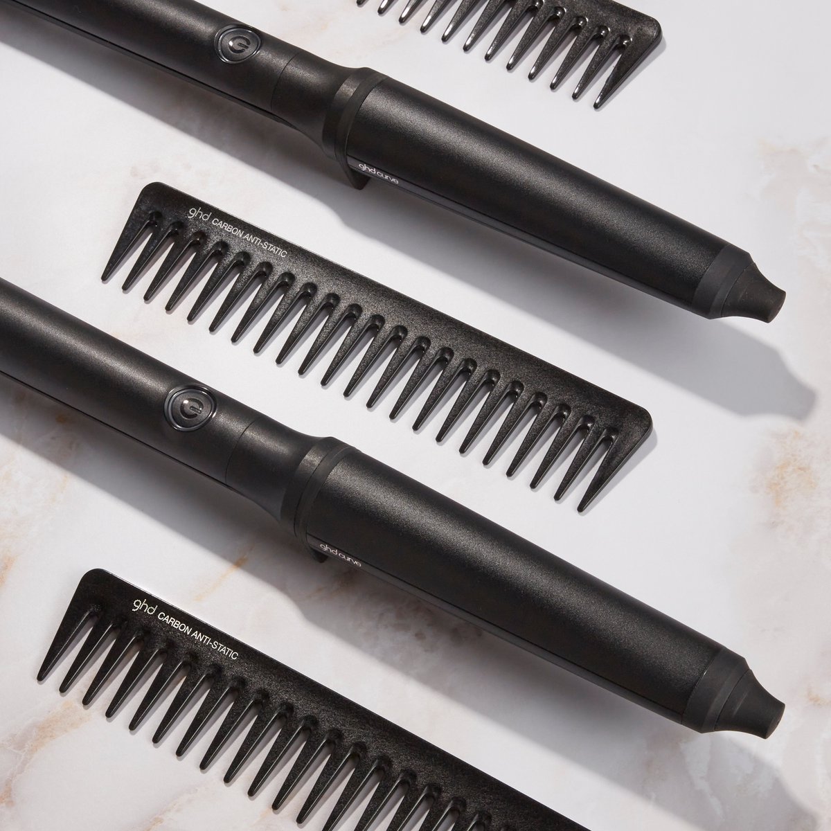 ghd's tweet photo. It's an unbeatable duo ✌️ a curling wand & detangling comb will give you that good hair day feeling 💗
Use code: CURLS for a FREE detangling comb when you purchase a tool from our curve range or a core platinum+...offer ending today ✨
Shop: https://t.co/4crpVg1i7O
#TheCombOut https://t.co/2wVDUm8sxu