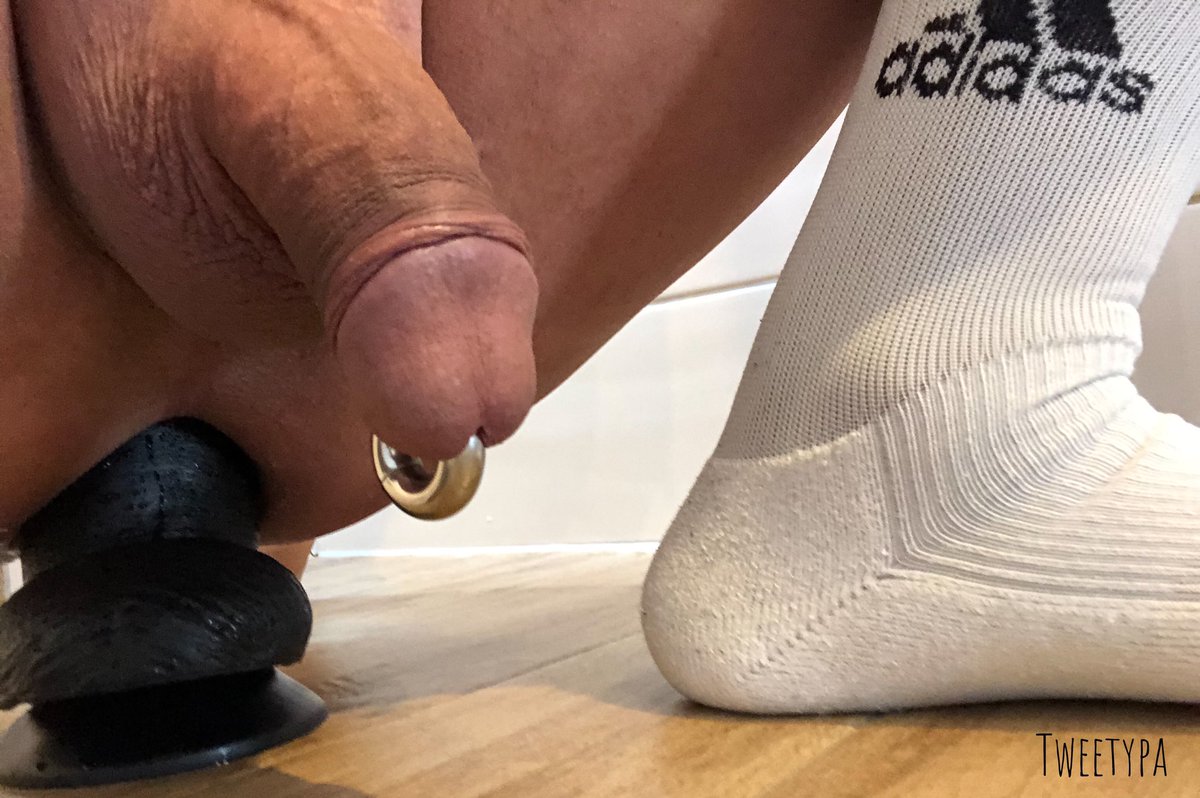 Tweetypa2's tweet photo. The weekend starts well ...😋 #princealbertpiercing #00ga #10mm #whitesox #dildoplay https://t.co/dqMyKuSMtY