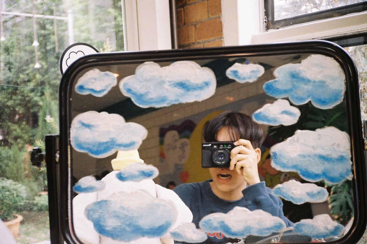 luvmoodxyeblue's tweet photo. ความน่ารักของร้านผสมกับ kodak gold 200 นั้น แสนจะจ้าบมั้กมั้ก 📸💥🙆🏻‍♂️🌞 https://t.co/IERvWGF1Bk