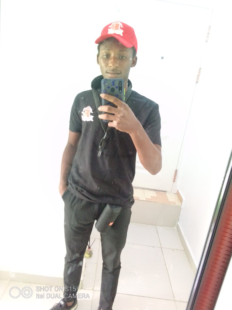 Osax_imhanze's tweet photo. Saxophonist with difference
#DAVIDSAX #PARARAN
#Surprise #event #owanbe https://t.co/oWqXEIYm5y