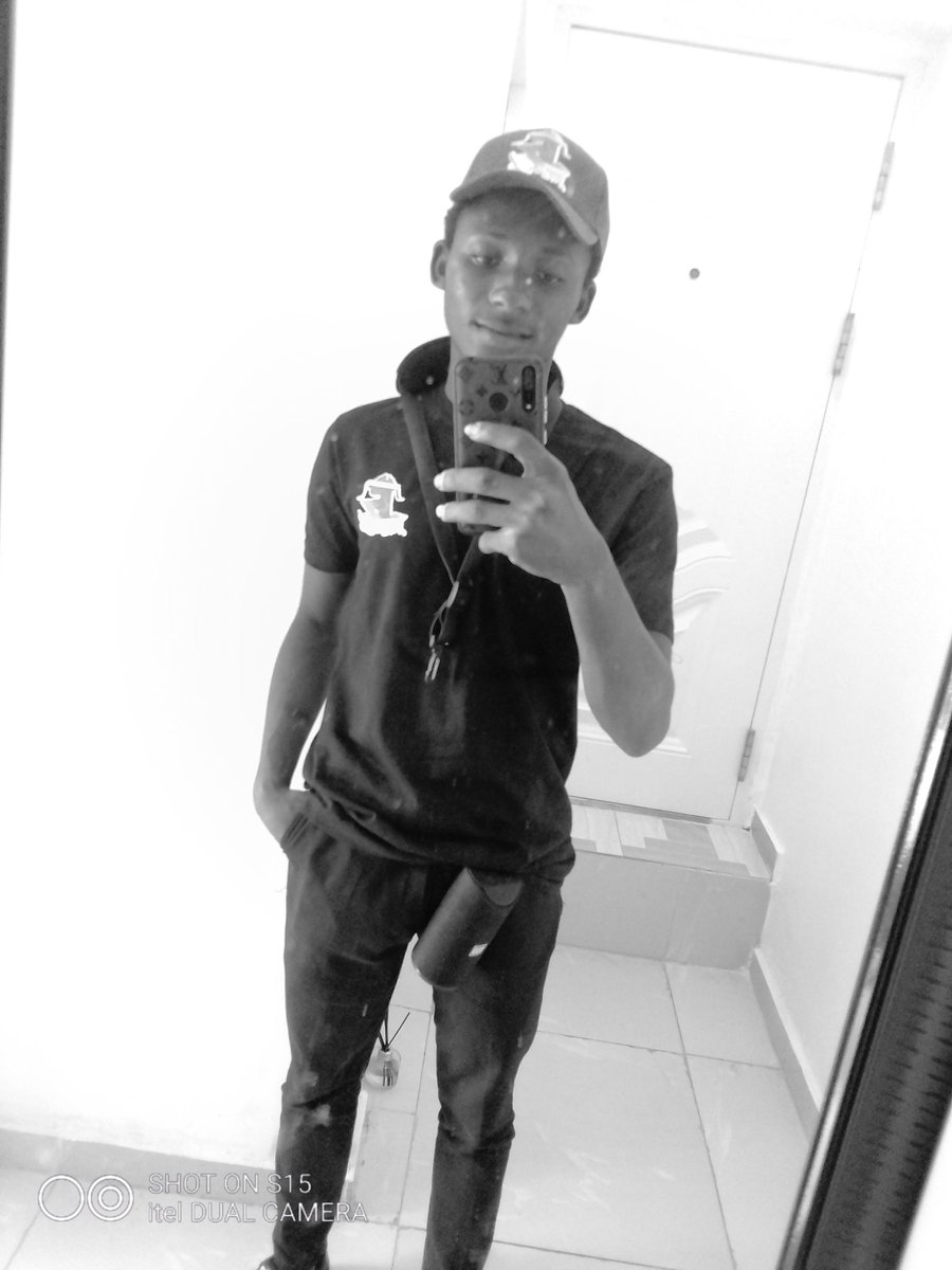 Osax_imhanze's tweet photo. Saxophonist with difference
#DAVIDSAX #PARARAN
#Surprise #event #owanbe https://t.co/oWqXEIYm5y