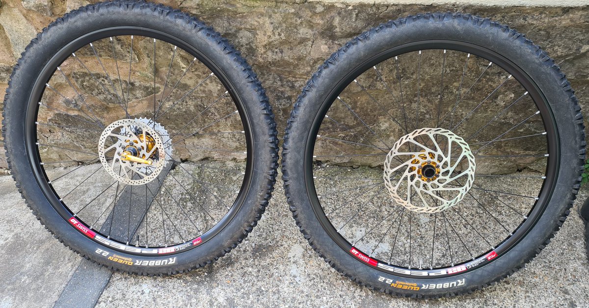 RSPS2017's tweet photo. Completed set of custom rebuilt wheels, stronger rim for more aggressive riding and now spoked the right way for disc wheels. DT swiss rims @Hopetech hubs https://t.co/yFk7hrVwPN