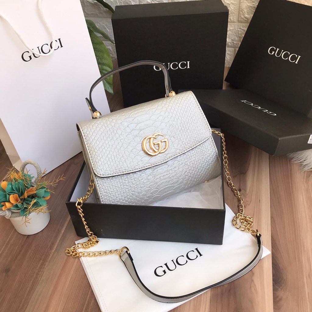 #مكه_الان
شنط قوتشي نسائي ماستر
السعر:275
توصيل فوري للرياض شحن لجميع المناطق