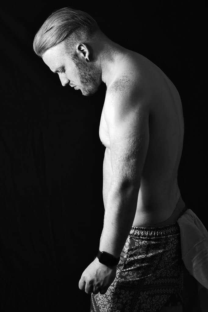 TyWalkerMusic's tweet photo. All my people! Go ahead and check out @bretsears. That’s my friend & local Pop Artist. Show him some love & support, he just released a video for his song “Talk.”
https://t.co/eg5oQclMRv
#TYLERBrandVisuals #dmv #musicartist #popmusic #singersongwriter #musicmatters #newmusic https://t.co/6jzXBFETm4