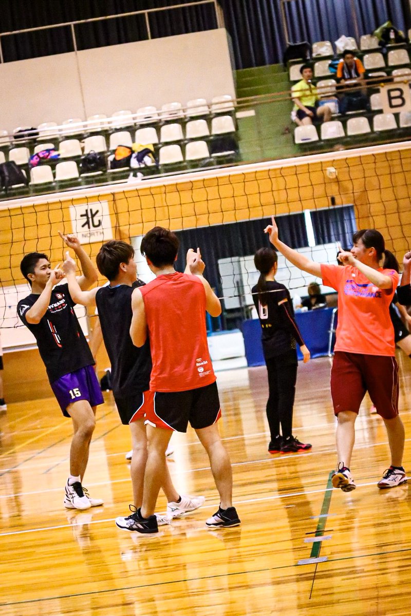 yuki_volleyac's tweet photo. 東スポーツセンター
2020.7.23
#centralmix
#混合バレー
#すくらっち https://t.co/PqhYJjwSvD