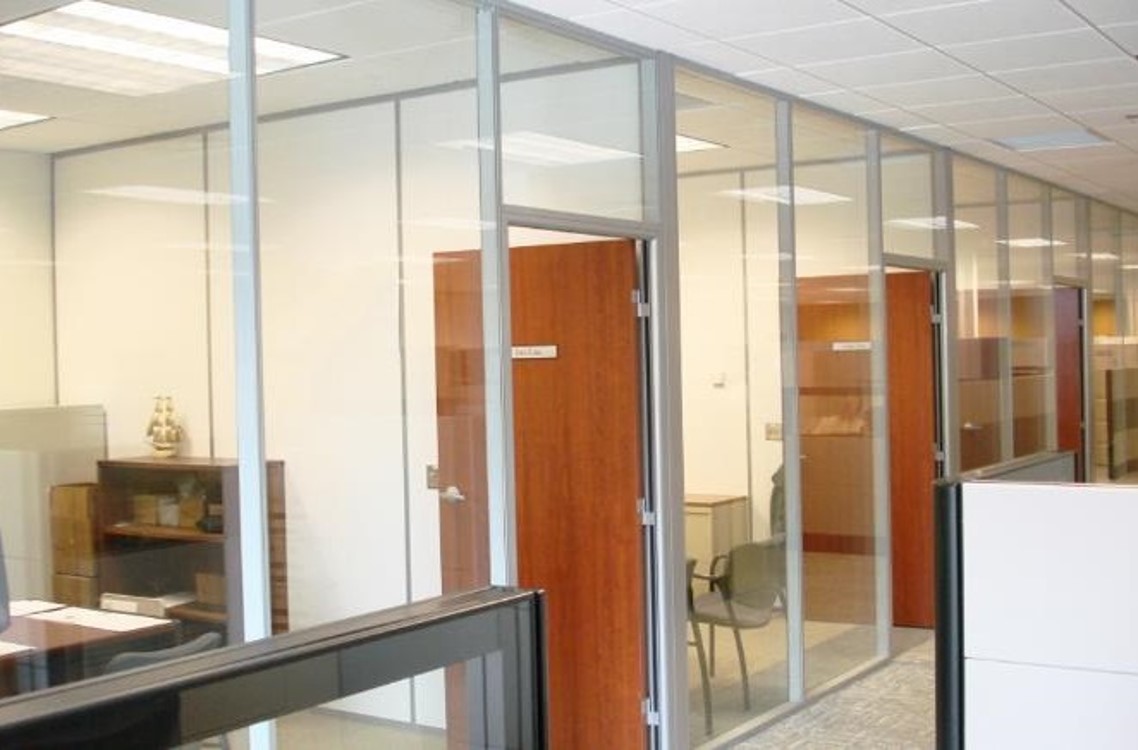 AECdaily's tweet photo. Need some clarity on the specification of glass wall and door systems? Learn more by taking this free @dormakabaAMER course: https://t.co/GYnZCMfbgG #100yearsofBEST #thenextBESTthing #customerfirst #indianapolis #doorhardware #accesscontrol #architect #ceu #onlinelearning https://t.co/2H2eQyfwh7