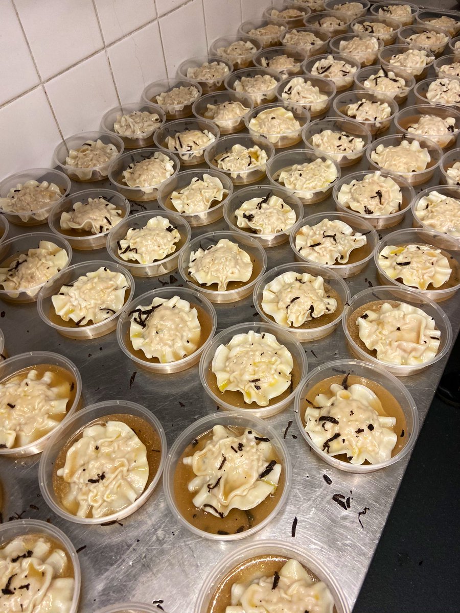 Did a double outlet on our Take Away today Little Bedwyn this morning and Cardiff Gate Services this afternoon, helping out our Welsh customers whilst restrictions are still in Wales