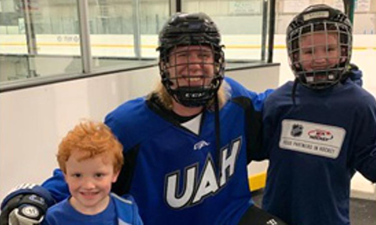 usahockey's tweet photo. The presence of the South's only Division I hockey program looks to continue benefiting youth hockey in the Huntsville-area and throughout Alabama. 

More on @uahhockey &amp; @NAHAicehockey → https://t.co/uUrXTosLqi https://t.co/S6DWFEAQYK